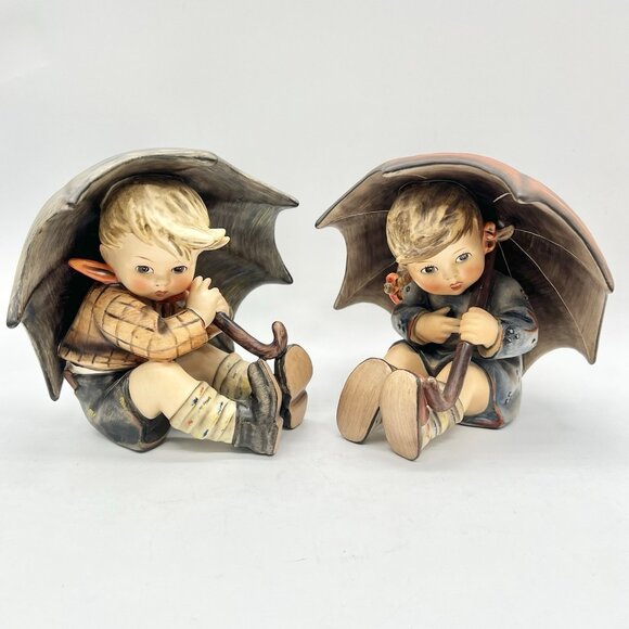 Goebel Hummel Umbrella Boy & Girl 152/OA 152/OB Porcelain Figurines Set